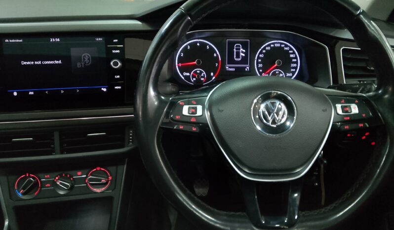 Volkswagen Polo 1.0 TSI Highline full