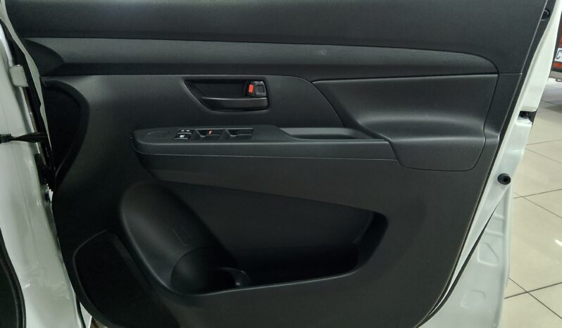 Toyota Rumion 1.5 s full