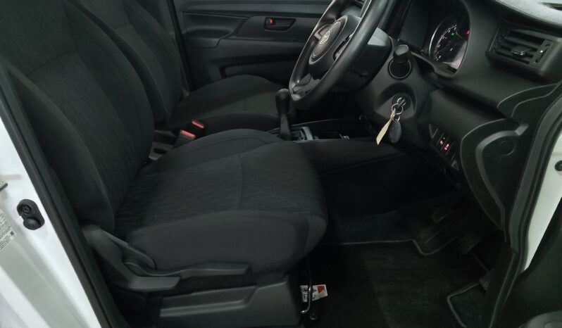 Toyota Rumion 1.5 s full