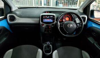 Toyota Aygo 1.0 X-Play full