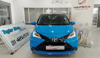 Toyota Aygo 1.0 X-Play full