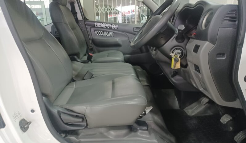 Nissan NV350 2.5 16 Seater Impendulo full