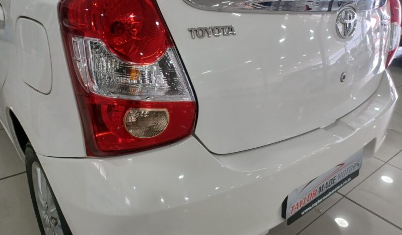 Toyota Etios 1.5 XS Sprint 5dr full