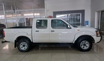 Nissan NP300 Hardbody 2.4i 4×4 P/U D/C full