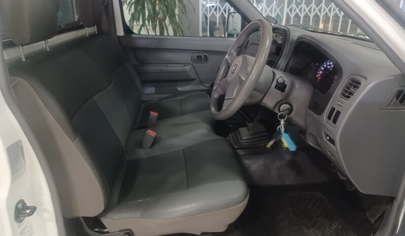 Nissan Hardbody Np 300 2.5TDI LW full