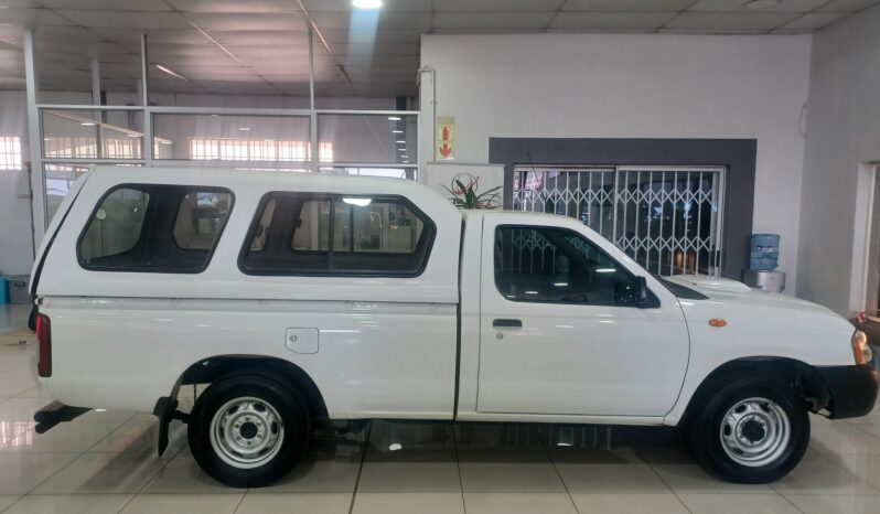 Nissan Hardbody Np 300 2.5TDI LW full