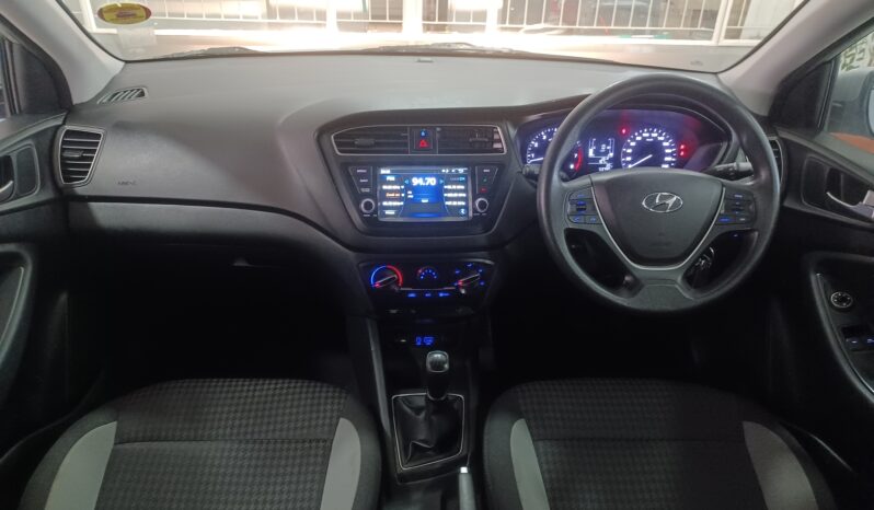 Hyundai I120 1.2 Motion full