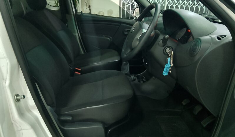 Nissan Np 200 1.6 P/U S/C Plus Safety full