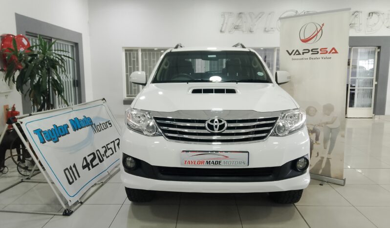 Toyota Fortuner 2.5 D4D Auto full