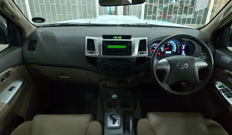 Toyota Fortuner 2.5 D4D Auto full