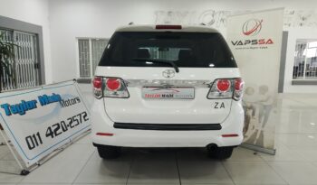Toyota Fortuner 2.5 D4D Auto full