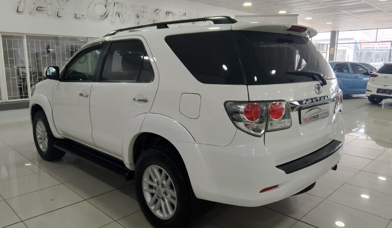 Toyota Fortuner 2.5 D4D Auto full