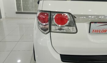 Toyota Fortuner 2.5 D4D Auto full