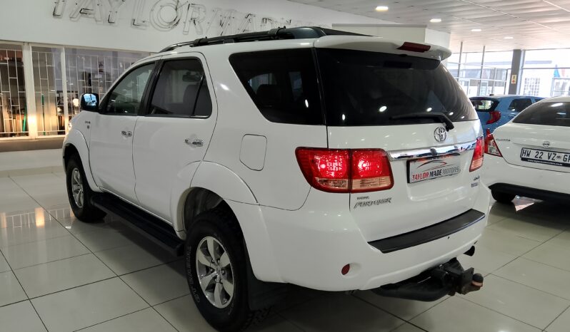 Toyota Fortuner 3.0 D4D 4X4 full