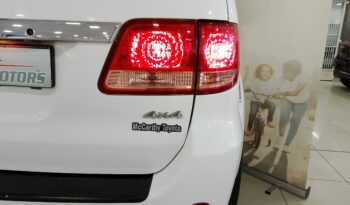 Toyota Fortuner 3.0 D4D 4X4 full