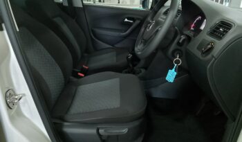 Volkswagen Polo Vivo Life 1.4 5DR full
