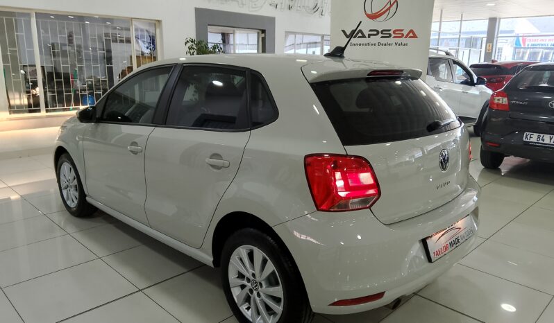 Volkswagen Polo Vivo Life 1.4 5DR full