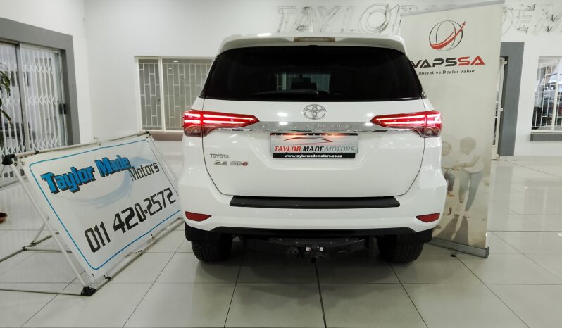Toyota Fortuner 2.4 GD-6 R/B A/T full