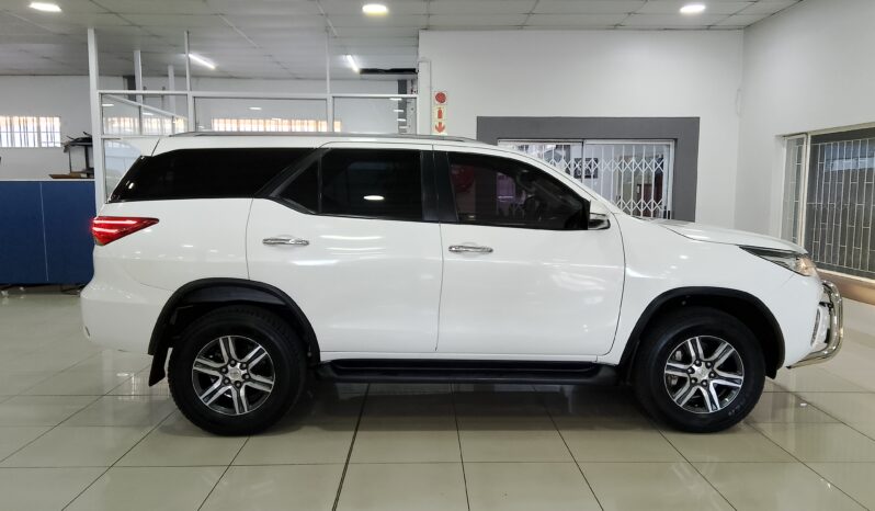 Toyota Fortuner 2.4 GD-6 R/B A/T full