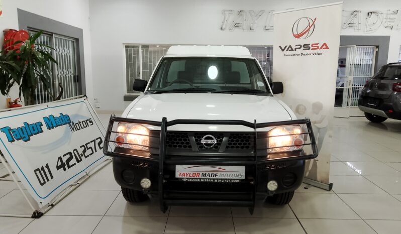 Nissan Np 300 Hardbody 2.0i LWB full