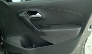 Volkswagen Polo Vivo full