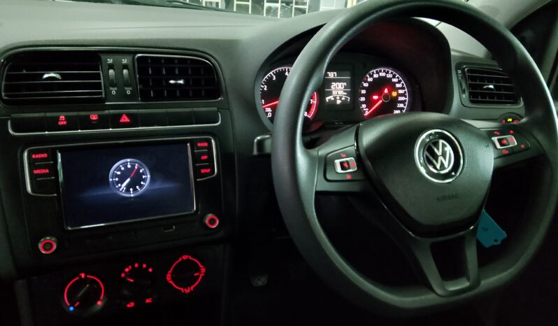 Volkswagen Polo Vivo full