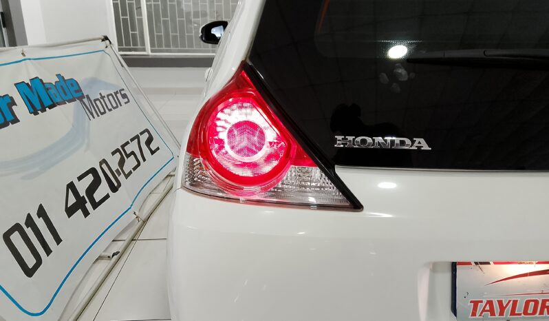 Honda Brio 1.2 Comfort 5DR full