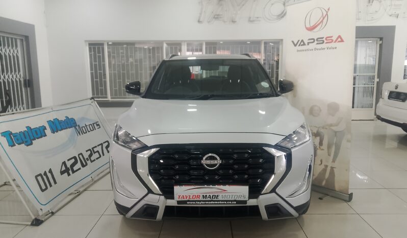 Nissan Magnate 1.0 Visia AMT full