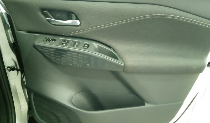 Nissan Magnate 1.0 Visia AMT full