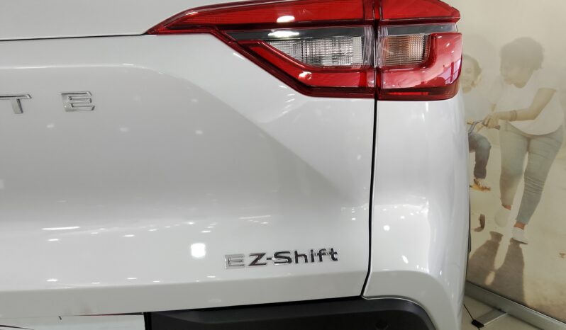 Nissan Magnate 1.0 Visia AMT full