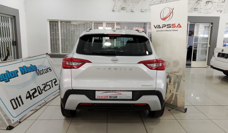 Nissan Magnate 1.0 Visia AMT full