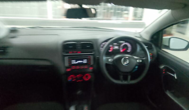 Volkswagen Polo Vivo 1.6 Comfort line full