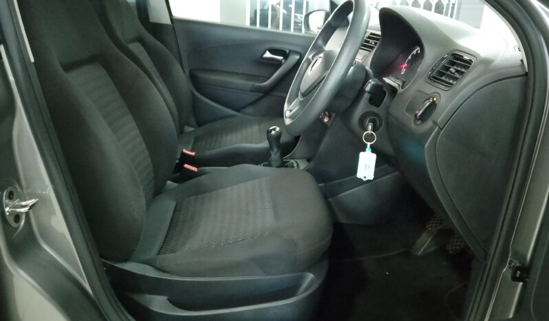 Volswagen Polo Vivo 1.4 Trendline full