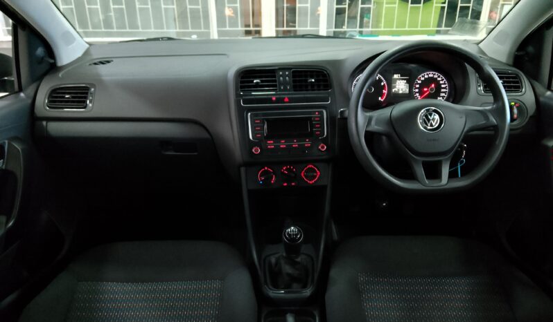 Volswagen Polo Vivo 1.4 Trendline full