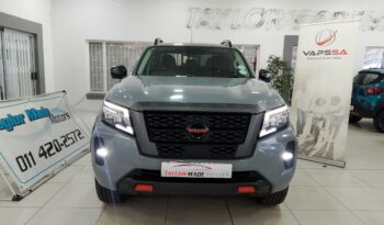 Nissan Navara 2.5 DDTI Pro-2X A/T D/C full