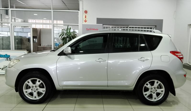 Toyota Rav4 2.0 GX full