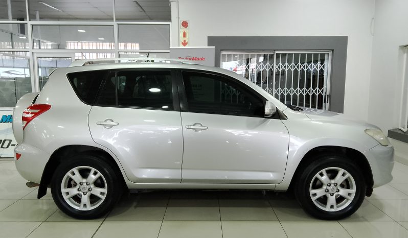 Toyota Rav4 2.0 GX full
