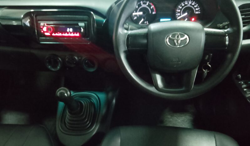 Toyota hilux 2.4GDS A/C S/C full