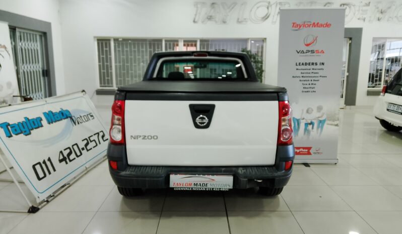 Nissan Np 200 1.6 A/C S/C P/U full