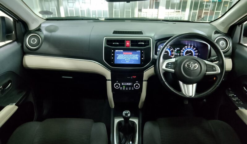 Toyota Rush 1.5 full