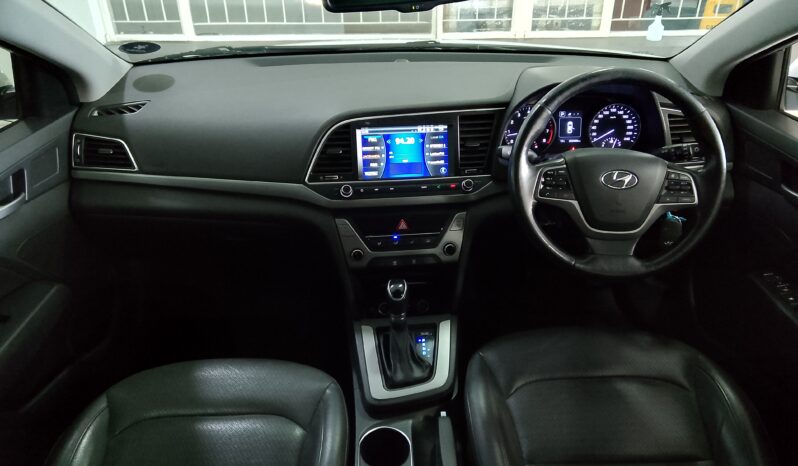 Hyundai Elantra1.6Executive A/T full