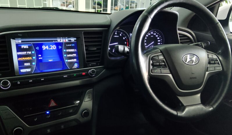 Hyundai Elantra1.6Executive A/T full