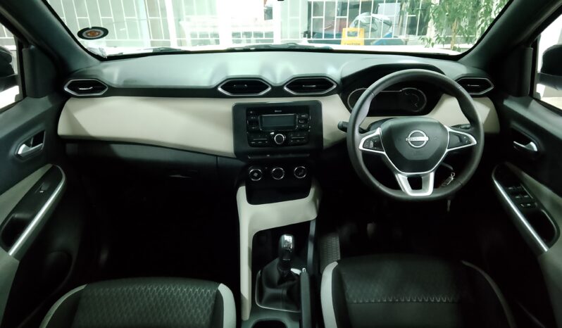 Nissan Magnite 1.0 Visia AMT full