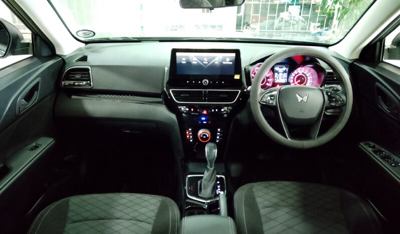 Mahindra XUV 3XO 1.2T MX3 A/T full