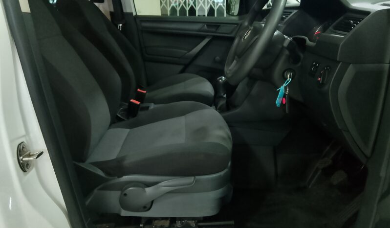 Volkswagen Caddy 4 Crewbus 1.6i full