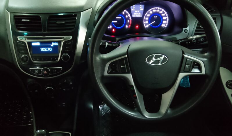Hyundai Accent 1.6 GLS/Fluid full