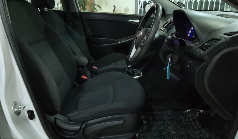 Hyundai Accent 1.6 GLS/Fluid full