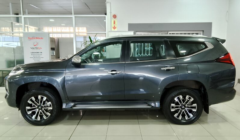 mitsubishi Pajero Sport 2.4d 4×4 Exceed A/T full