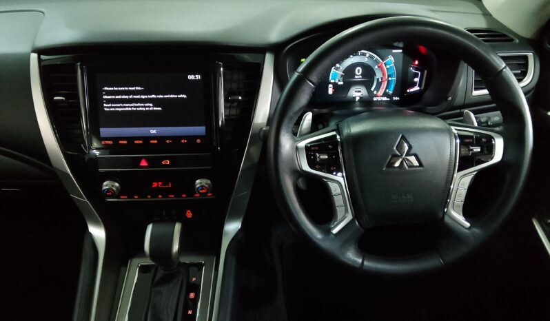 mitsubishi Pajero Sport 2.4d 4×4 Exceed A/T full