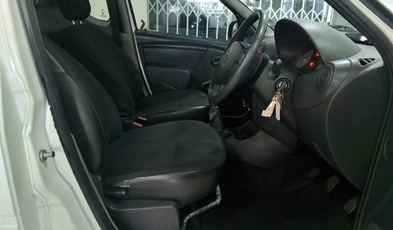 Nissan Np 200 1.6 Safety Pack p/u s/c full